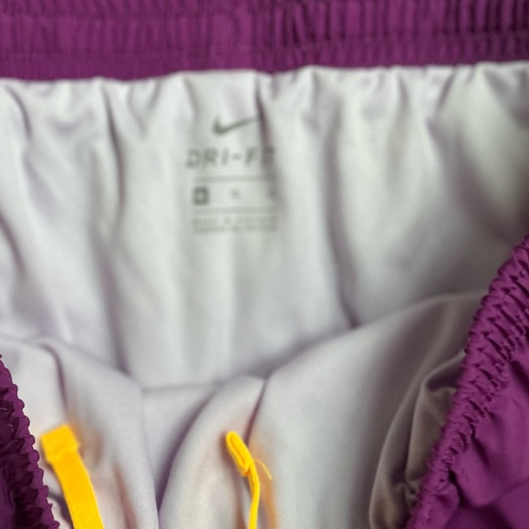 Nike Youth Girls XL Athletic Tempo Running Shorts purple Elastic Waistband - Picture 2 of 3